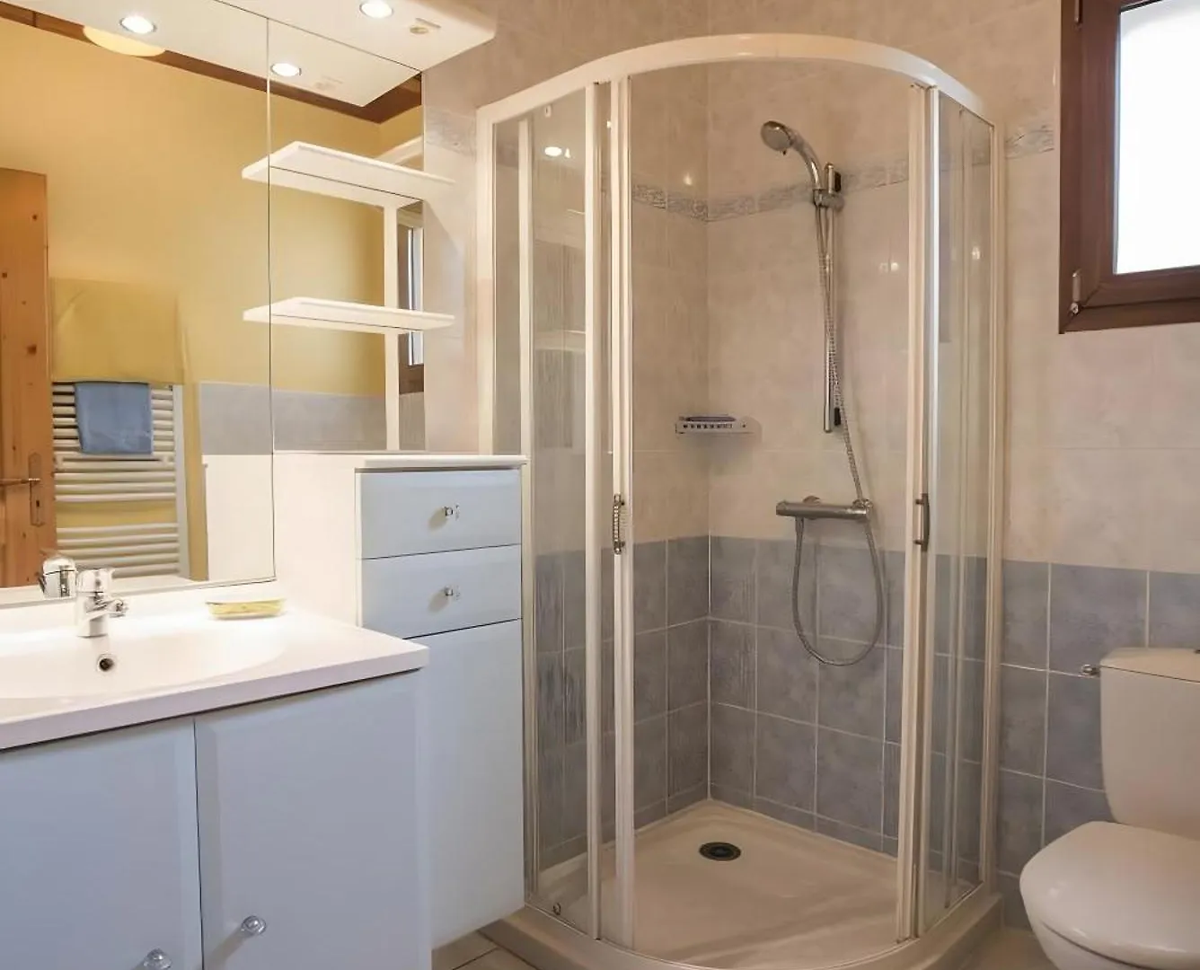 Holiday home L'Oree Du Bois Yenne